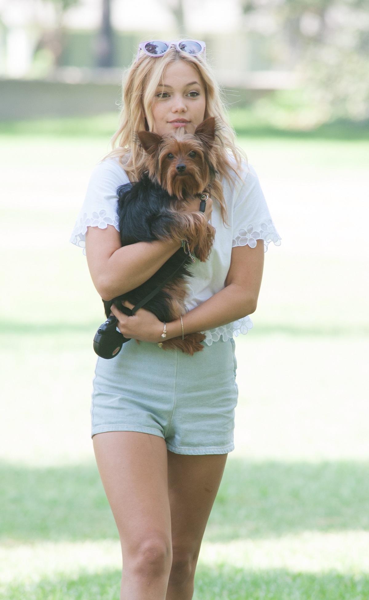 Olivia-Holt-9