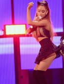 Ariana-Grande-601