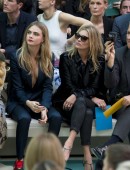 Cara-Delevingne-and-Kate-Moss-7