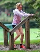 Ellie Goulding keeping fit