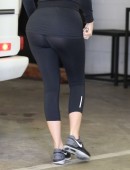 Khloe-Kardashian-12