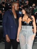 Kim-Kardashian-24