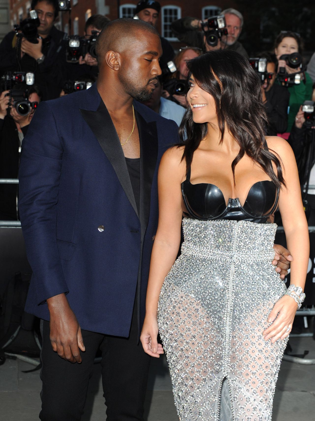 Kim-Kardashian-24