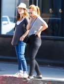Mena-Suvari-757