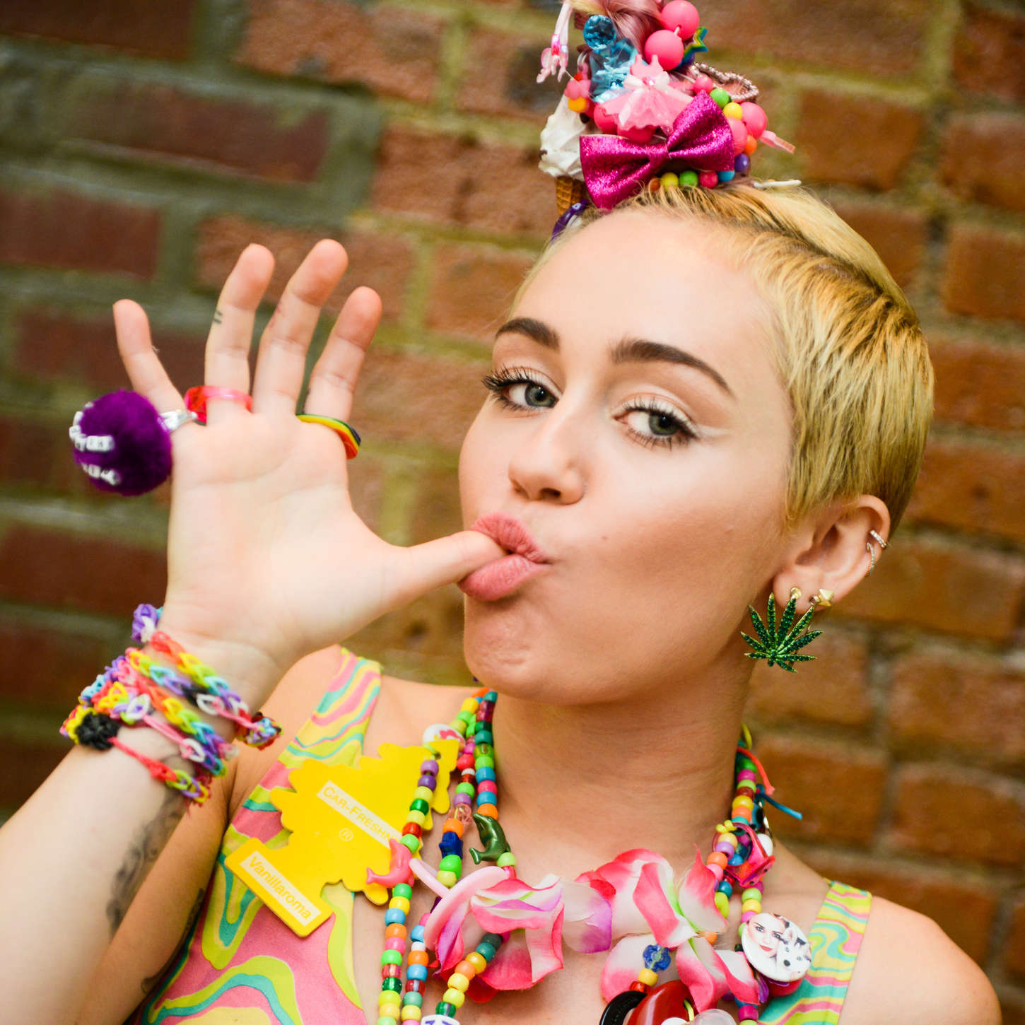 Miley-Cyrus-205