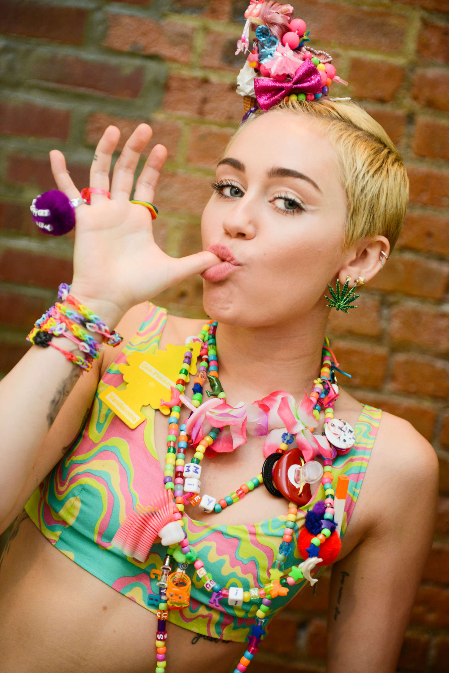 Miley-Cyrus-208