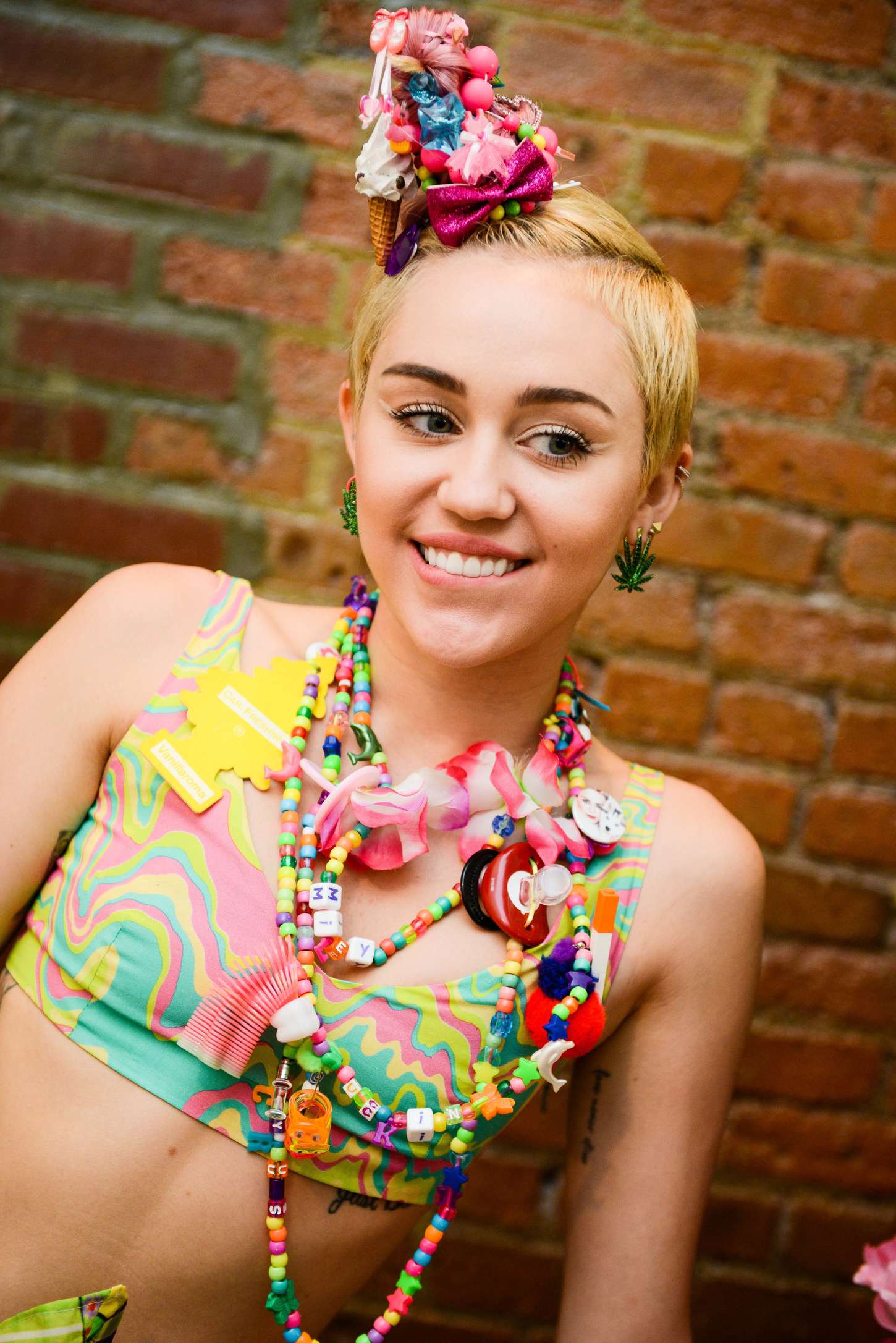 Miley-Cyrus-210