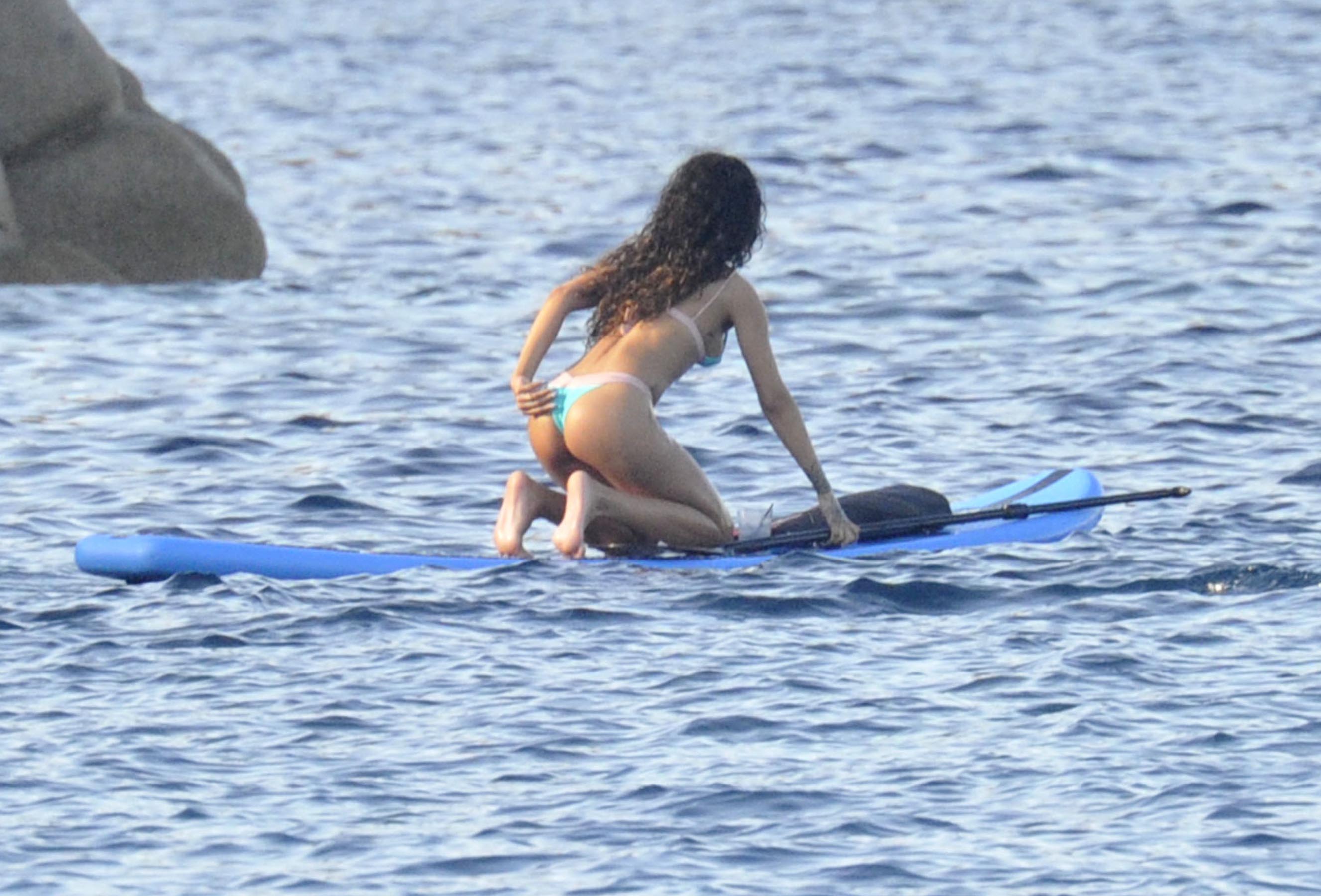 Rihanna-11