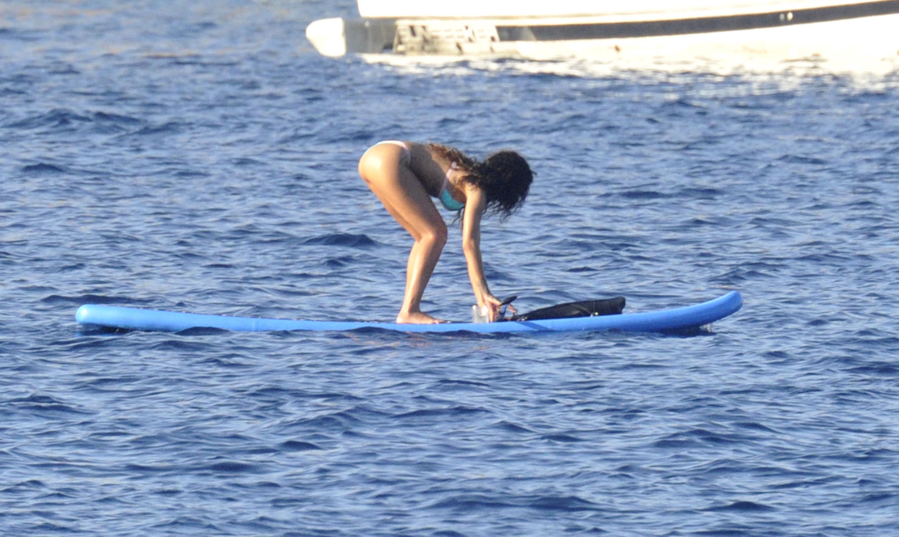 Rihanna-13