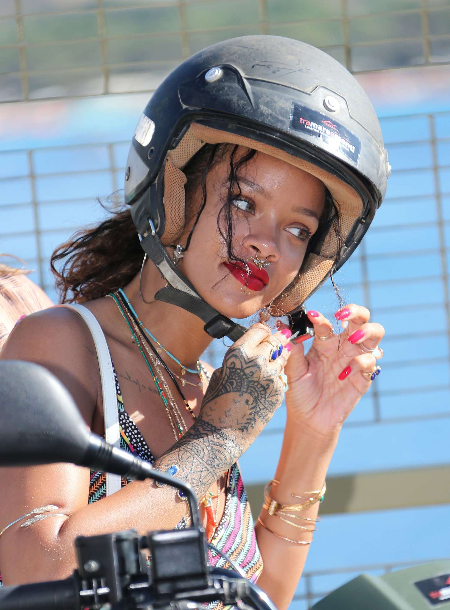 Rihanna-21