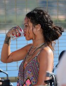 Rihanna-31