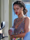Rihanna-34