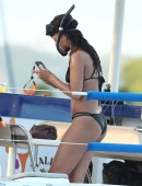 Rihanna-Hot-502