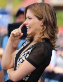 Sophia-Bush-725