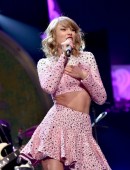 Taylor-Swift-605