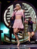 Taylor-Swift-609