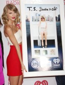 Taylor-Swift-615
