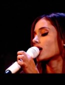 Ariana-Grande-Alan-Carr-Chatty-Man-UK-Show-6
