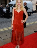 Dakota-Fanning-103