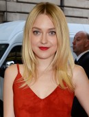 Dakota-Fanning-104