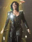 Demi-Lovato-312