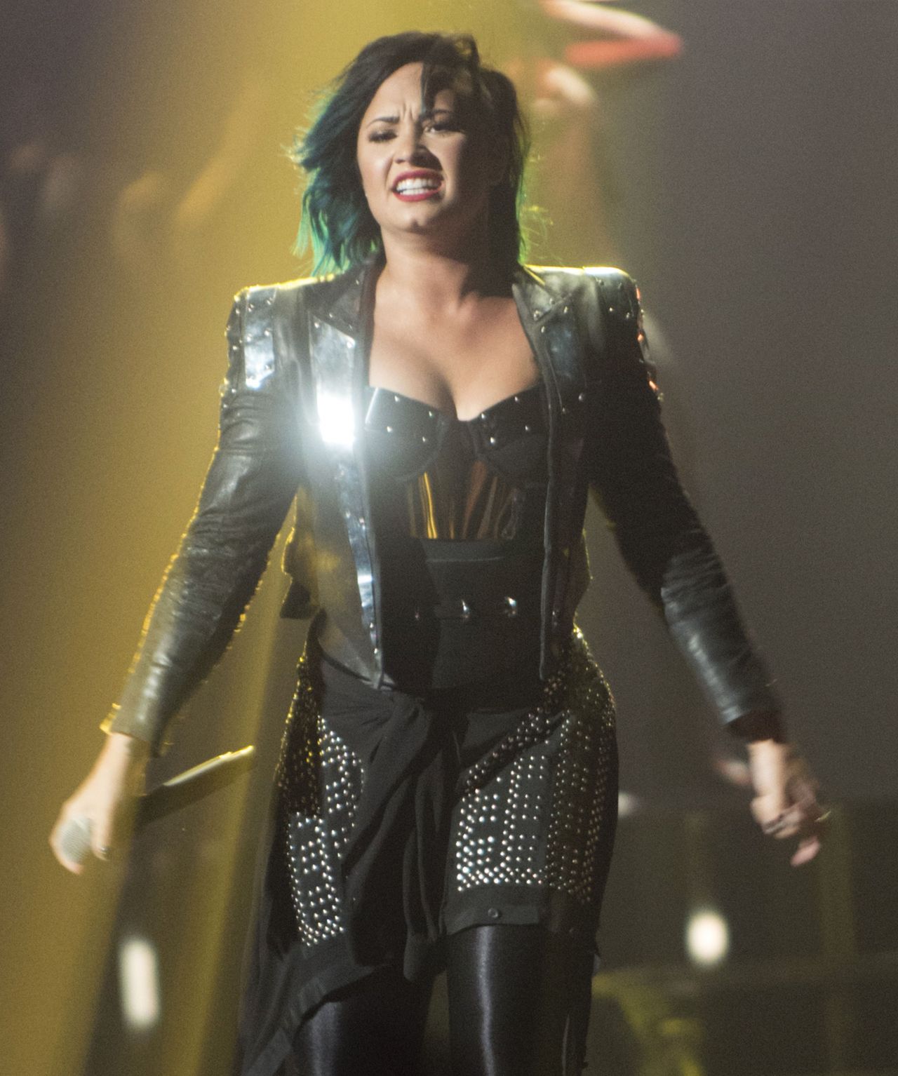 Demi-Lovato-312