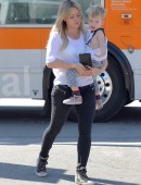 Hilary-Duff-Shopping-LA-4