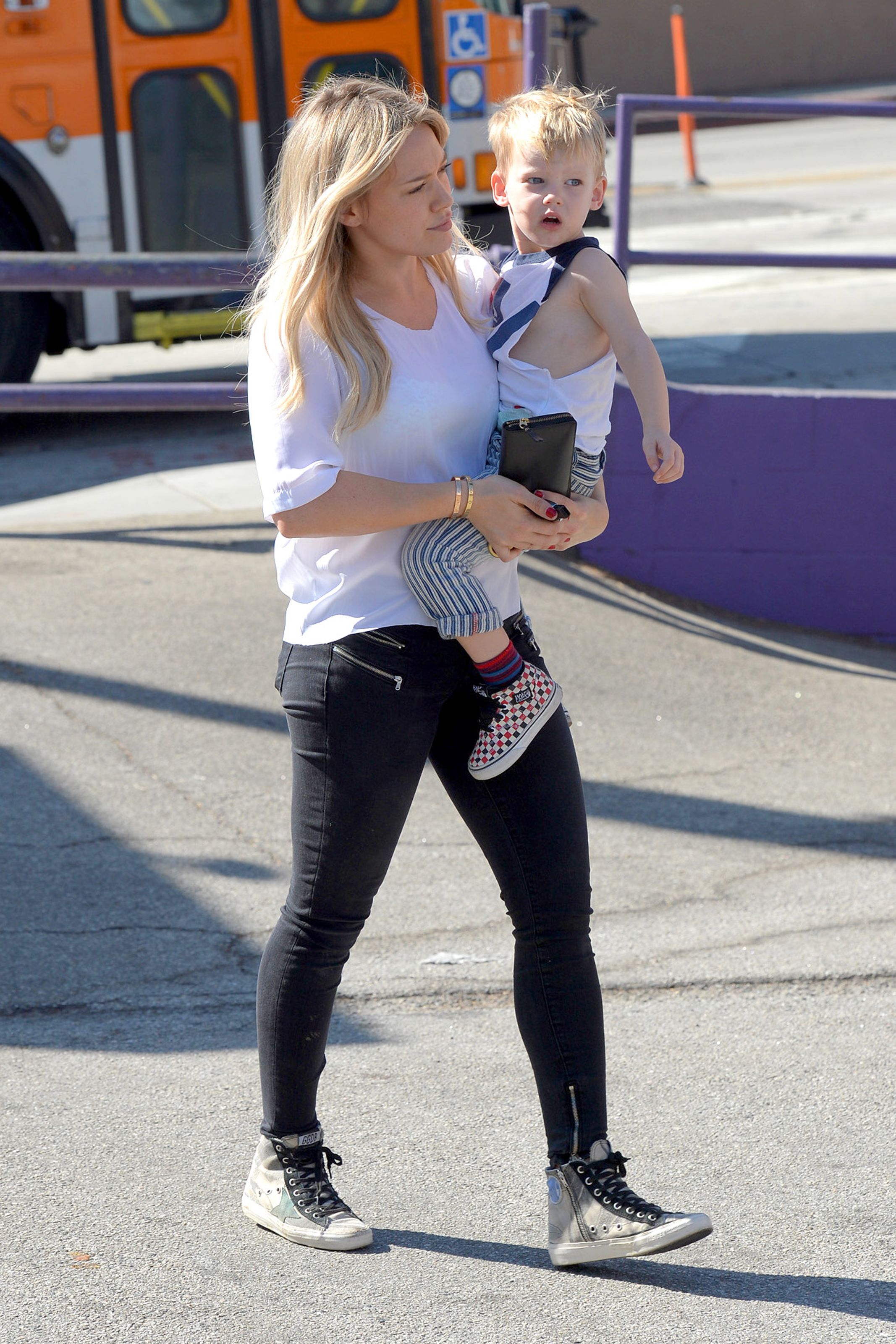 Hilary-Duff-Shopping-LA-6