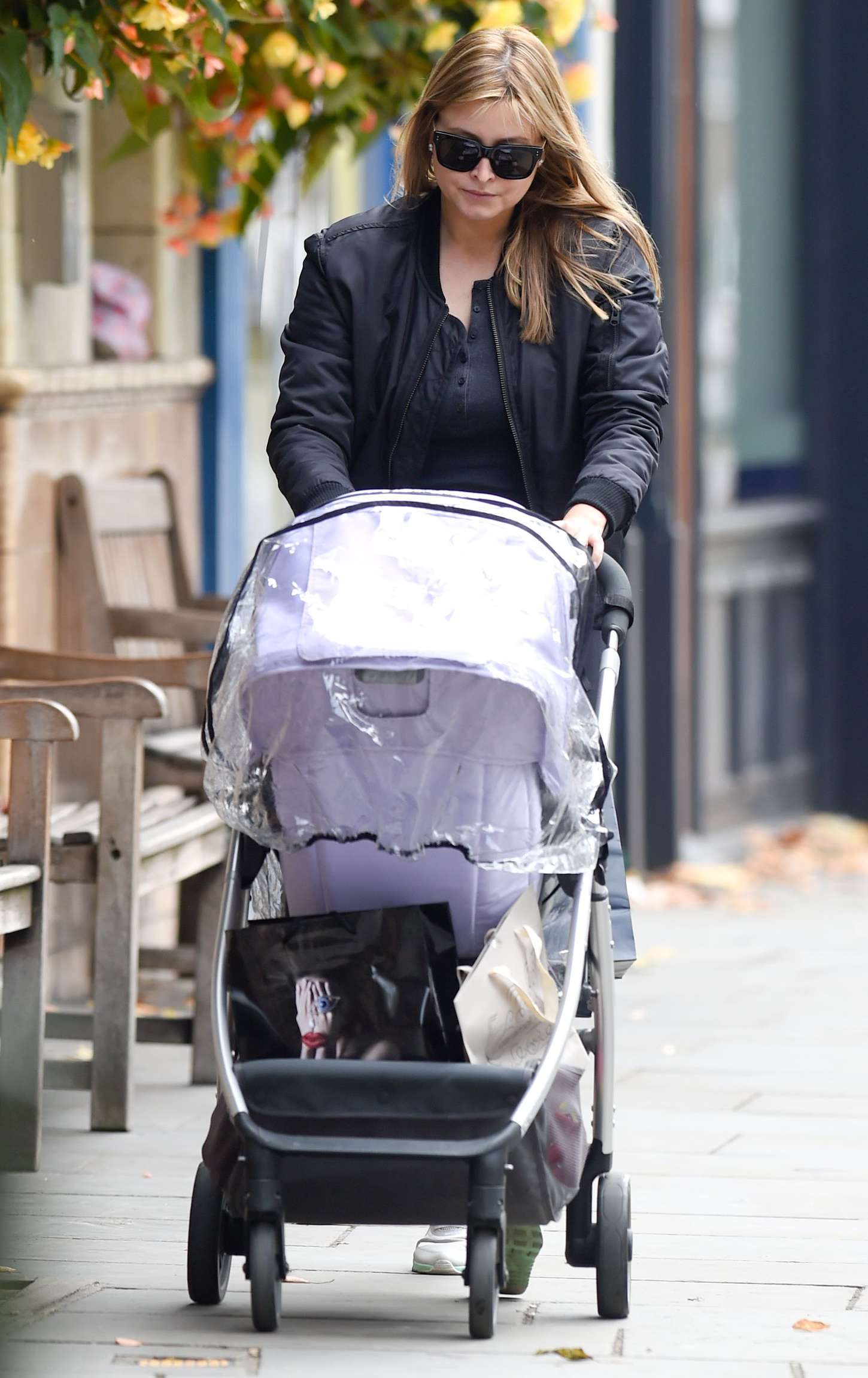 Holly-Valance-Booty-1