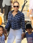 Jennifer Lopez hits the pumpkin patch  Pt 2
