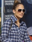 Jennifer Lopez hits the pumpkin patch  Pt 2