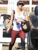 Kaley-Cuoco-256