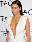 Kim-Kardashian-909