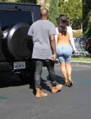 Kim-Kardashian-Booty-704
