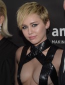 Miley-Cyrus-984