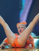 Miley-Cyrus-Bangerz-Tour-Melbourne-6