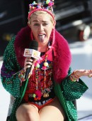 Miley-Cyrus-at-Sunrise-Morning-TV-24