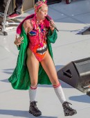 Miley-Cyrus-at-Sunrise-Morning-TV-27