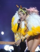 Miley-Cyrus-on-Bangerz-Tour-in-Buenos-Aires-8