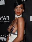Rihanna-971