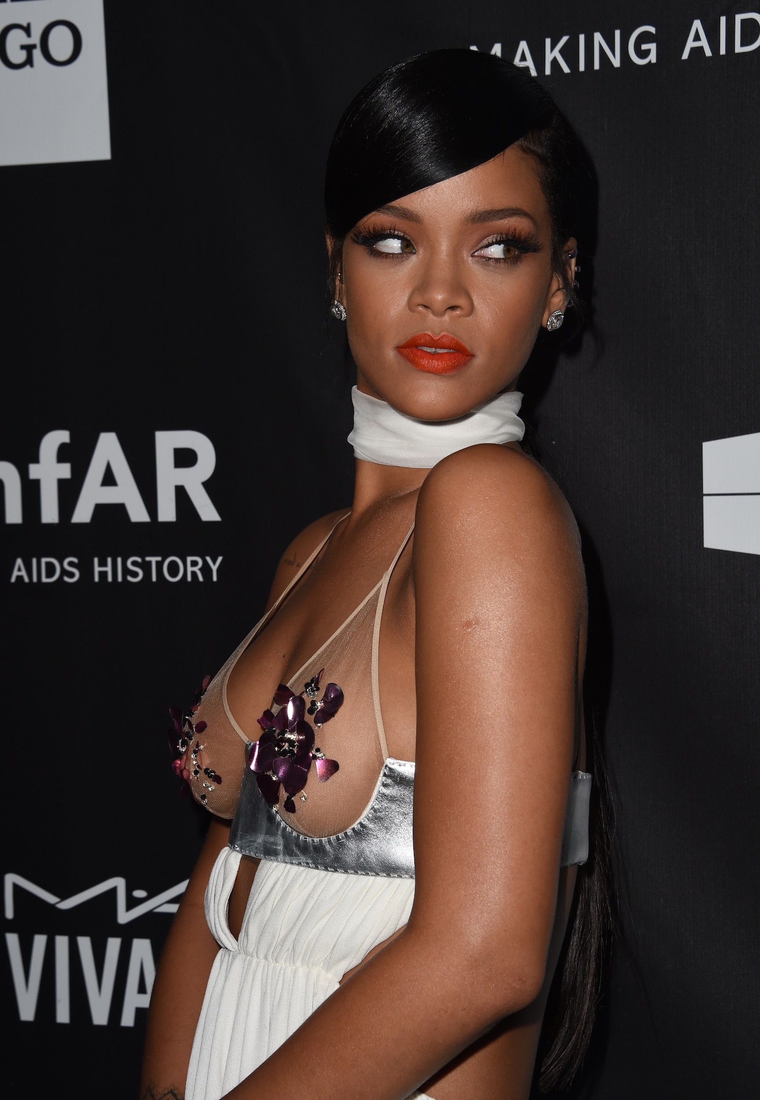 Rihanna-971