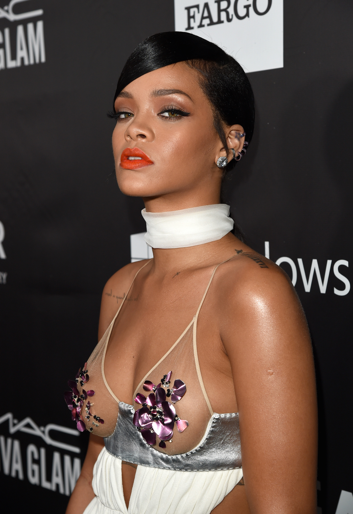 Rihanna-976