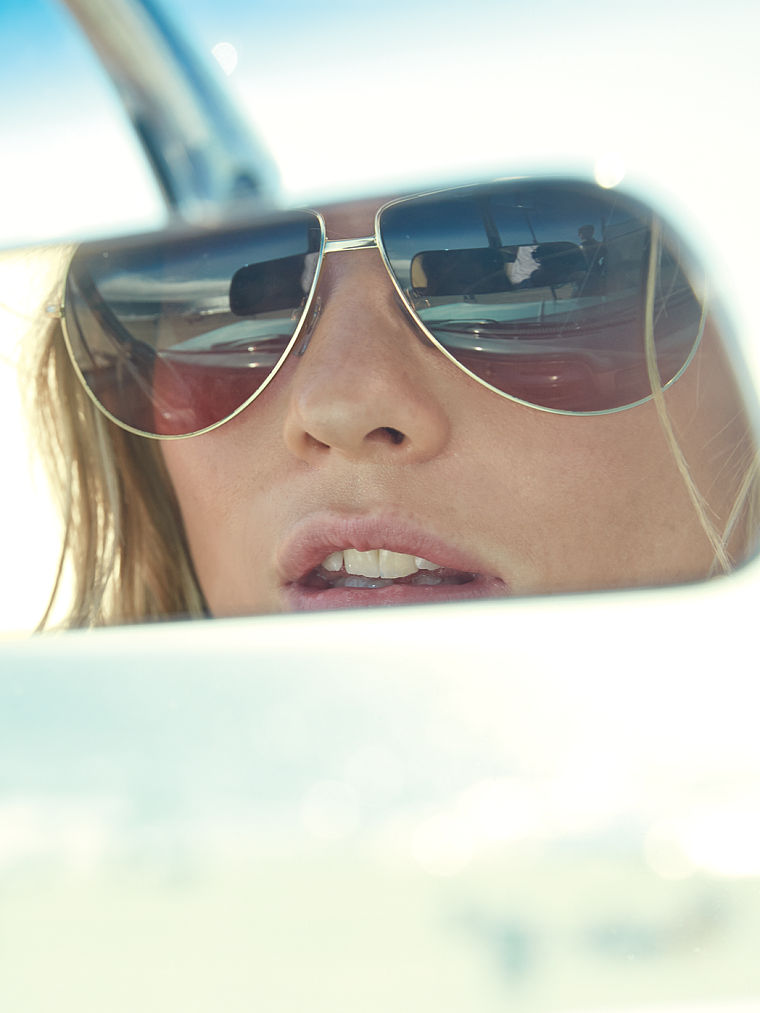 Behati-Prinsloo-907