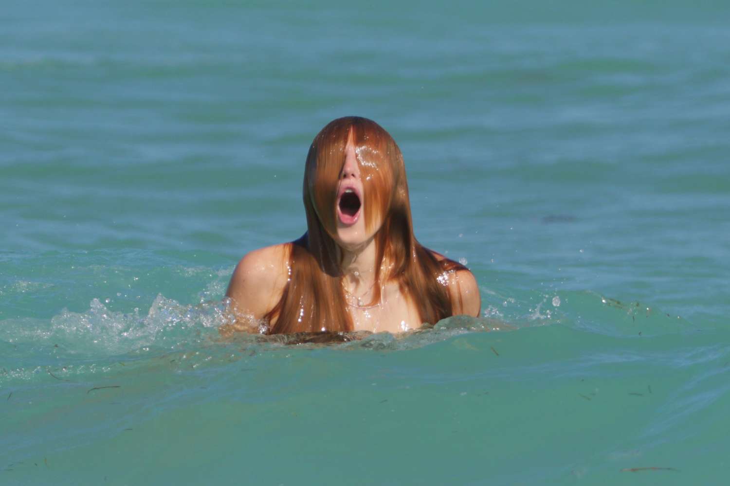 Bella-Thorne-in-Bikini-11