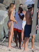 Candice-Swanepoel-Caribbean-6