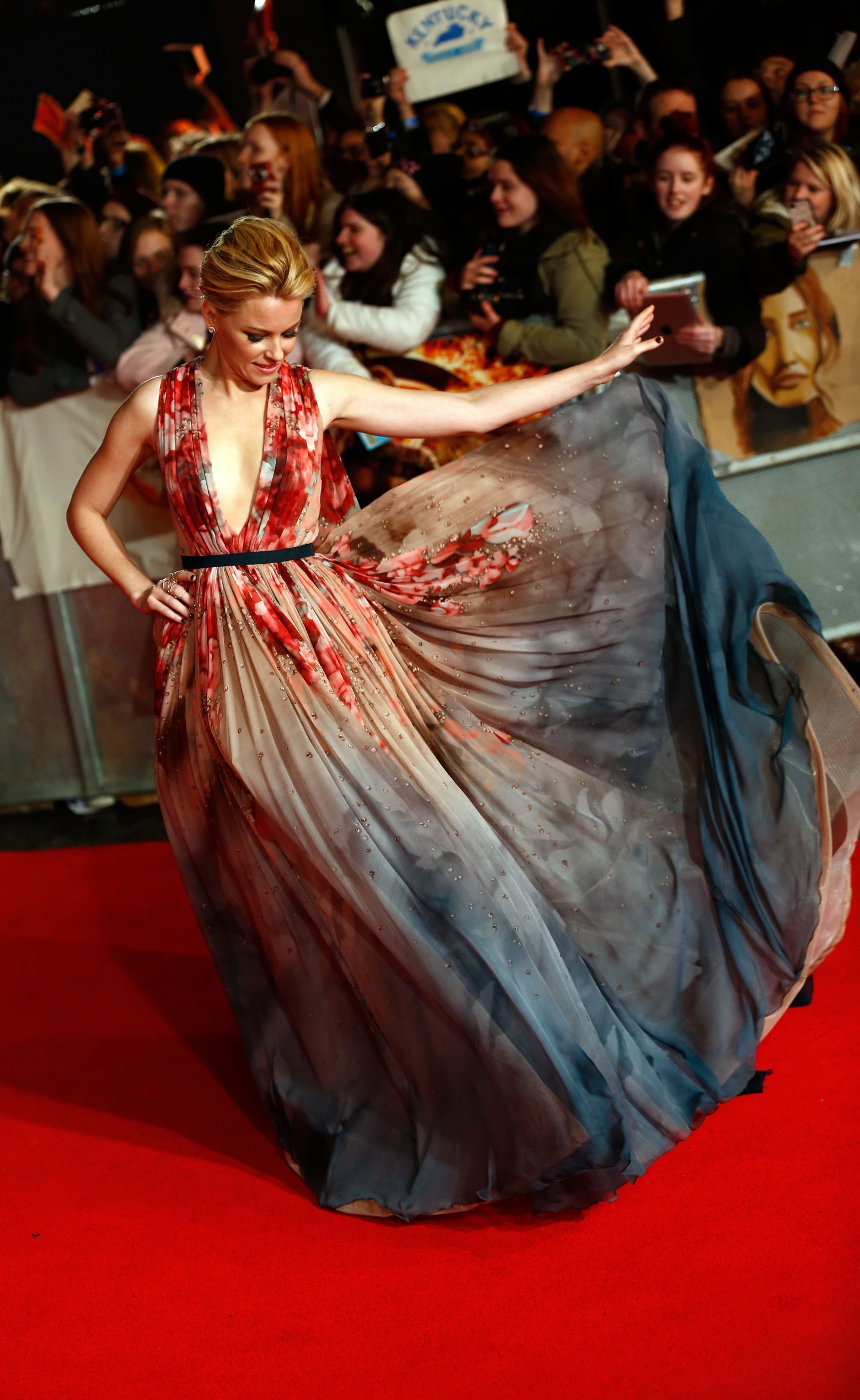 Elizabeth-Banks-302