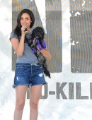 Emmy-Rossum-NKLA-Adoption-Event-4