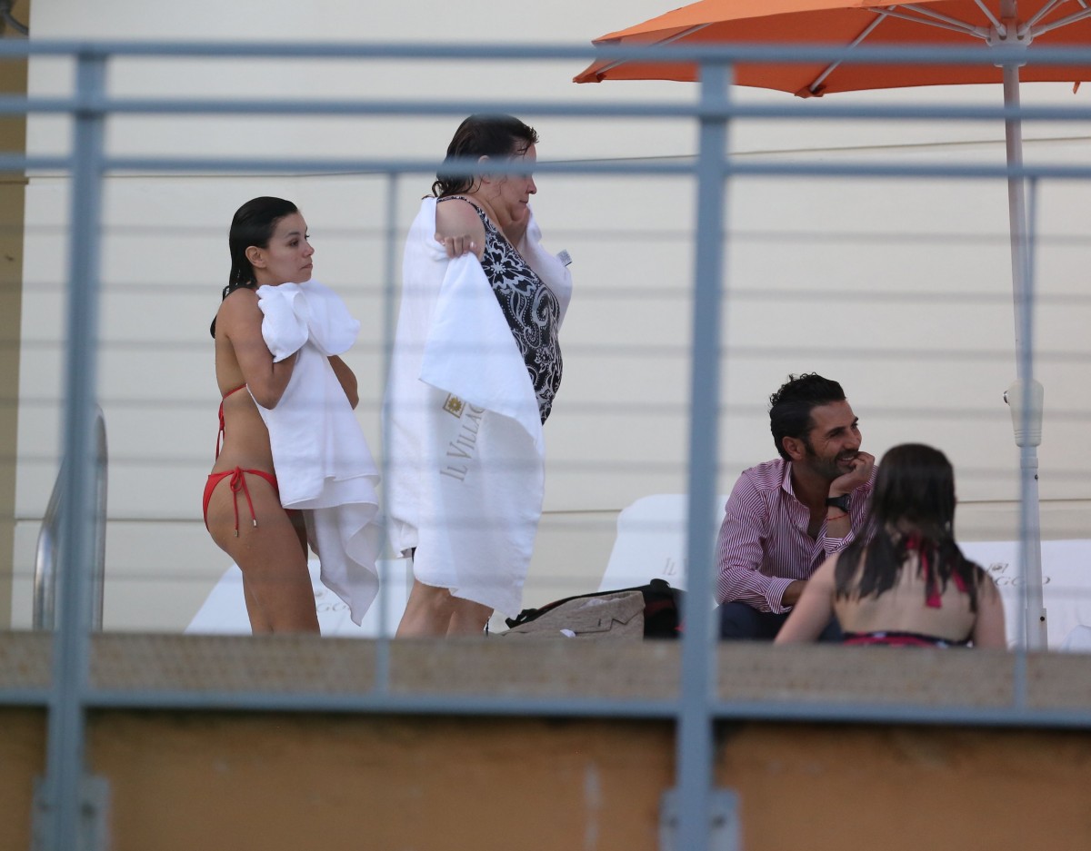 Eva-Longoria-in-Bikini-10