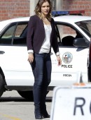 Katharine-Mcphee-Booty-in-Jeans-4