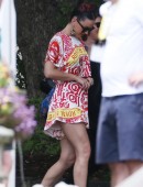 Katy-Perry-Leggy-8